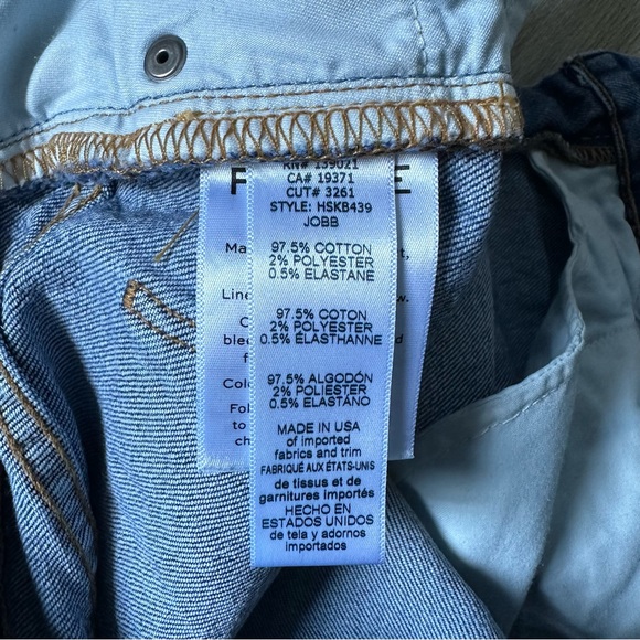 Frame Le Sylvie Kick Boot jeans - Picture 5 of 6